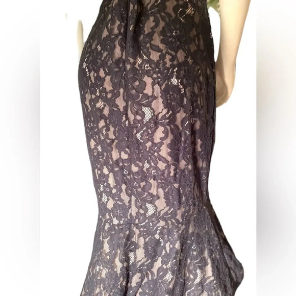 BLACK LACE OVERLAY FLOOR LENGTH TEIRED RUFFLED MERMAID GOWN BY WINDSOR SIZE L - Picture 12 of 14